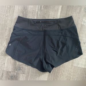 Athleta High Rise Run With It 2.5” Short